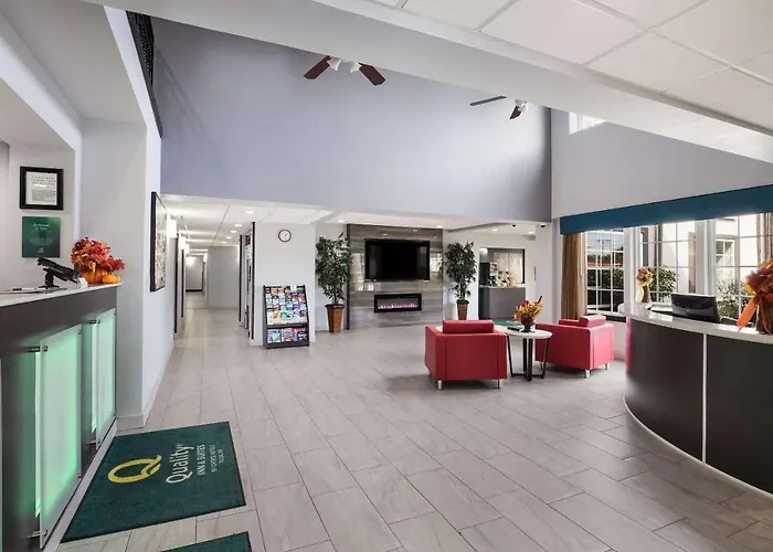 Quality Suites I-44