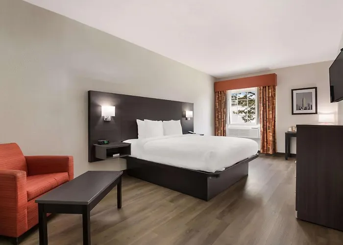 Quality Suites I-44