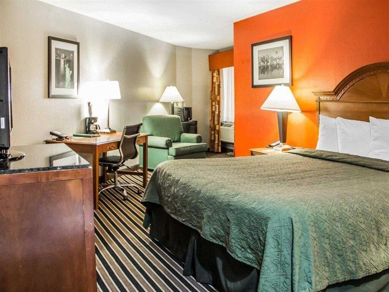 Quality Suites Tulsa I-44 Tulsa