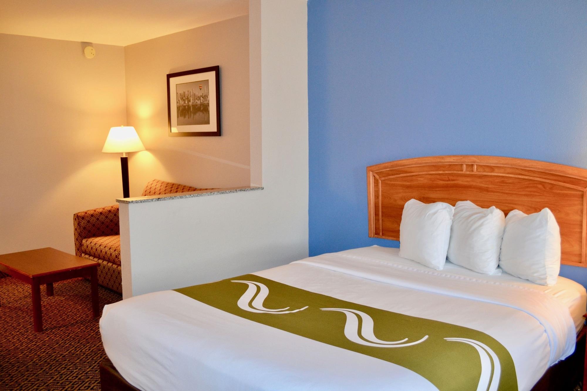 Hotel Quality Suites Tulsa I-44 3*