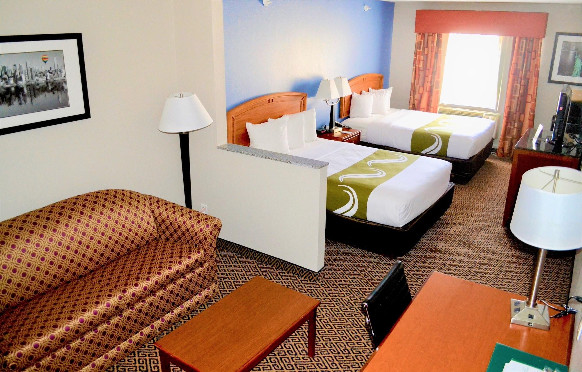 Quality Suites Tulsa I-44 Hotel