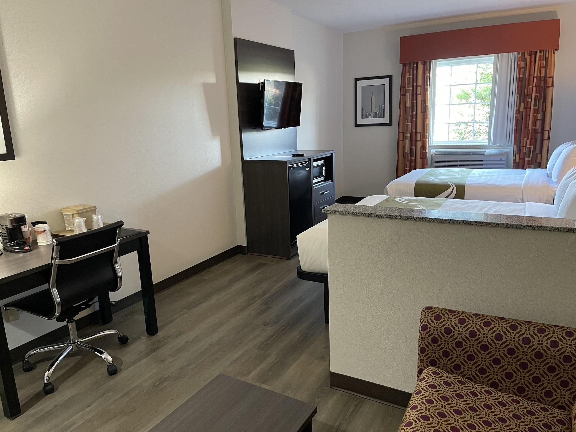 Quality Suites Tulsa I-44 Hotel Tulsa